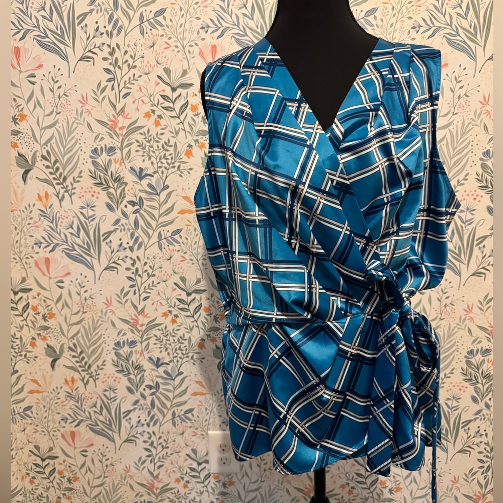 New York & Company Vibrant Blue Patterned Top